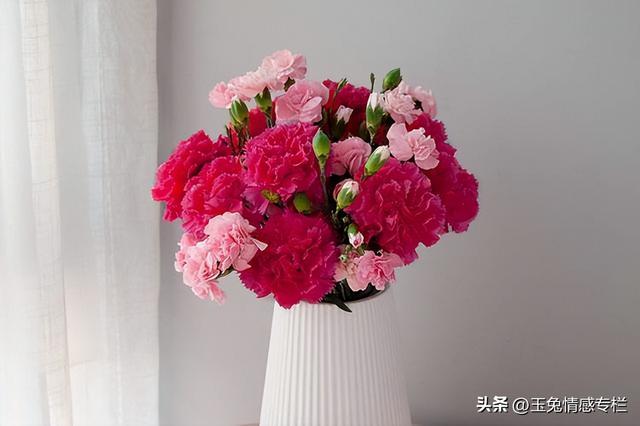 男人没放下前妻的表现，没放下前妻的表现（男人能忍多久不联系前妻）