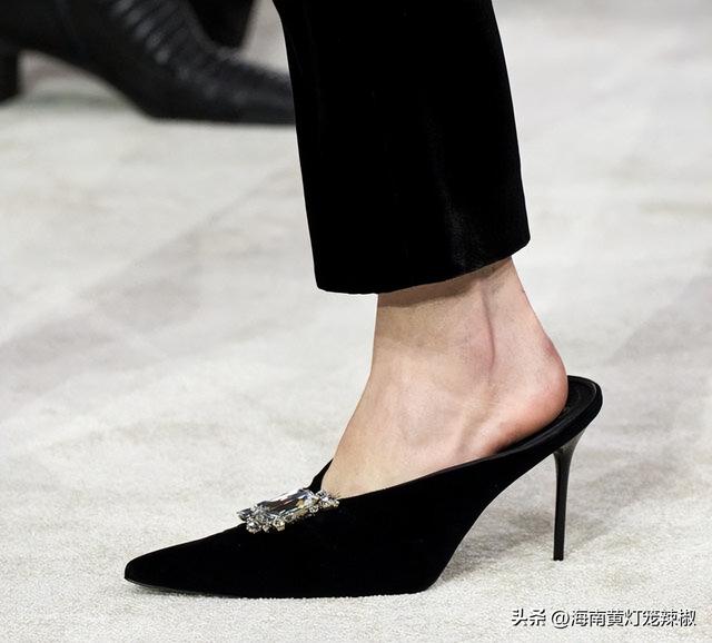 高档女鞋品牌大全，高端女鞋品牌排行榜（2023年夏季上市的奢侈品女鞋系列）