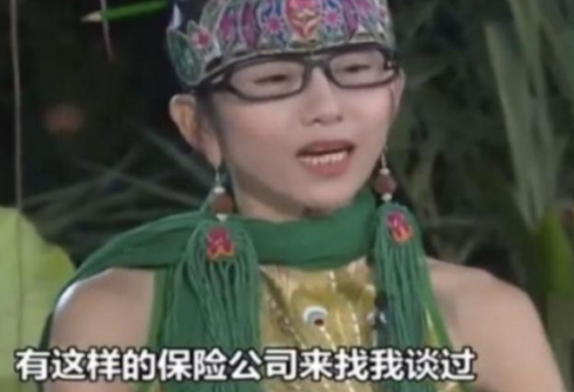 杨丽萍40多年没有指甲，曾为其每年花18万