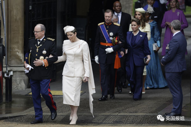 英国现任国王是谁，英国新任国王查尔斯简介（“70年太子”终于加冕成英国国王）