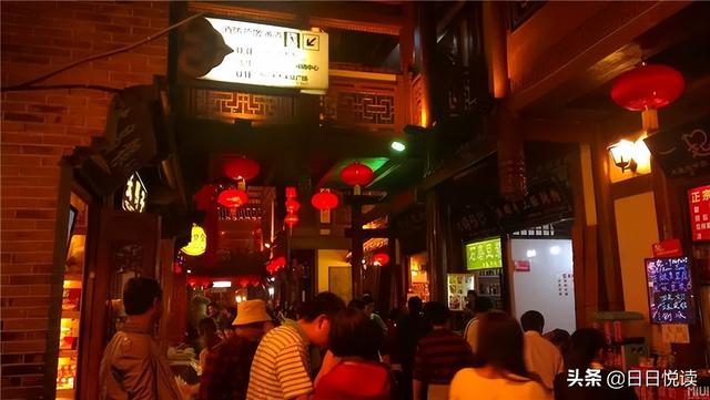 洪崖洞简介，洪崖洞夜景描写（为啥还吸引了众多游客）