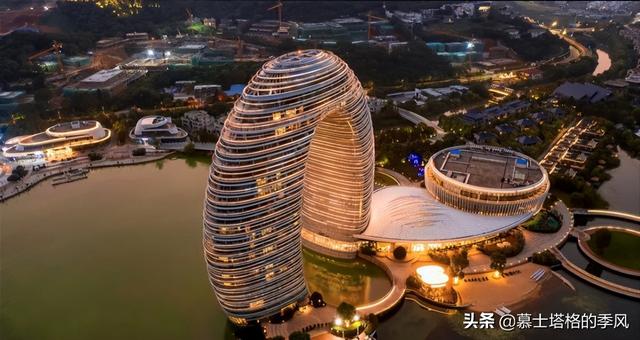 世界十大奇特的摩天大楼，中国占5座，重庆来福士、上海金融上榜