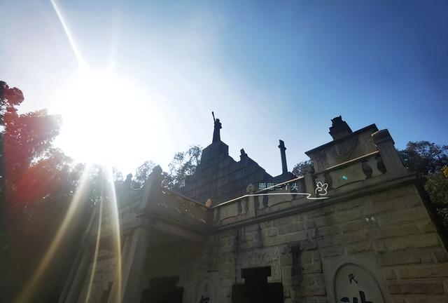 自由女神像在哪个城市，自由女神在哪个城市（广州这里是“羊城八景”之一）