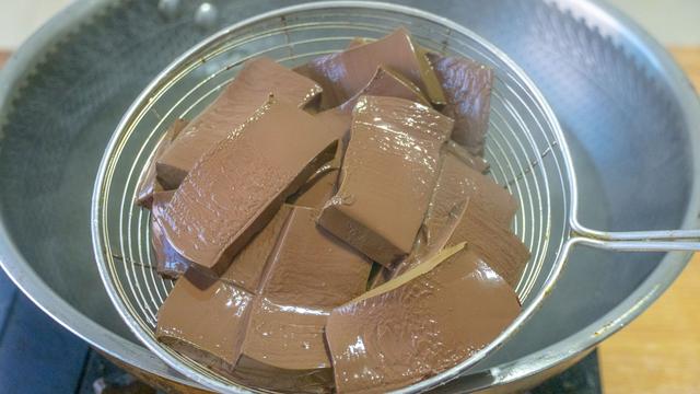 鹌鹑蛋是发物吗，属于发物的食物一览表（8种“增补食物”要多吃）