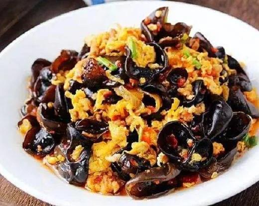 第一次炒菜炒什么好，第一次炒菜要注意什么（家里来客人不用去饭店在家也可以做的8道炒菜老少皆宜上桌秒吃光）