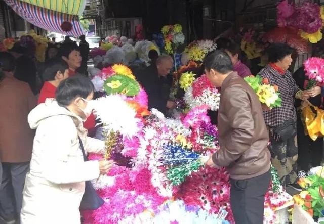 关于清明节祭奠的歌，清明祭祀 8首