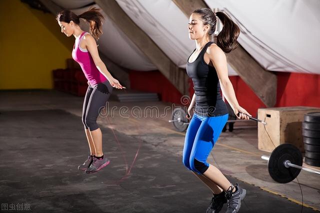 跑步跳绳哪个减肥效果好，跑步和跳绳那个减肥效果好（还是选择跳绳好呢）