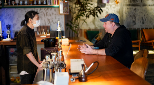 趴耳朵，娶了小12岁的中国媳妇（趴耳朵狗图片）