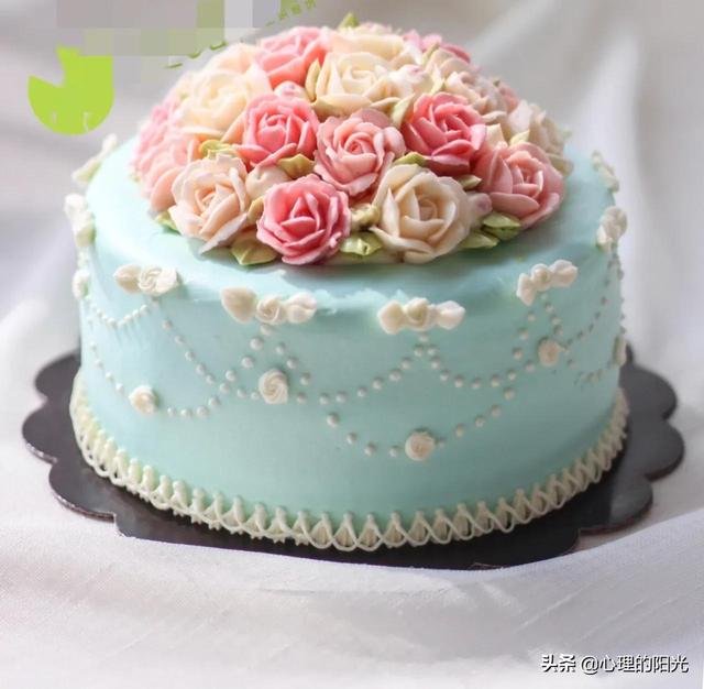 8英寸蛋糕有多大，8英寸多大（生日蛋糕的秘密）