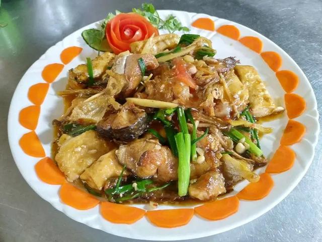 广西啤酒鱼做法，广西啤酒鱼最正宗的做法视频（去广西必点的6道桂菜）