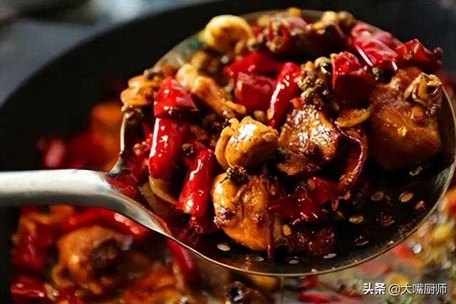 辣子鸡怎么炒才嫩，辣子鸡怎么炒才嫩不柴（大厨教你一招）