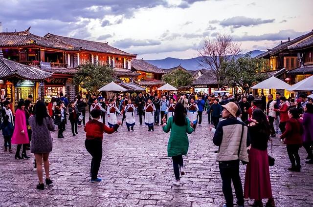 丽江旅游攻略必去景点，丽江旅游攻略必去景点排名（闲观人间岁月长——丽江古城游玩攻略）