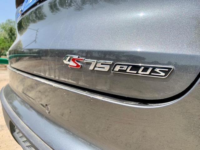 多功能方向盘是什么意思，多功能方向盘是干嘛的（75p老司机详解多功能方向盘的用处与用法）