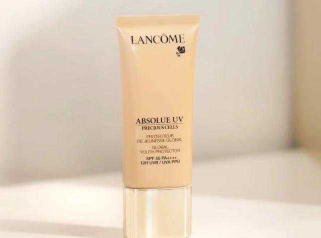 巴黎欧莱雅防晒霜，巴黎欧莱雅防晒霜价格（公认防晒效果超好的4款防晒霜）