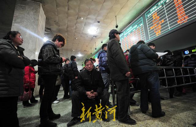 厦门火车站电话，厦门火车站电话（从“挤油油”到“空荡荡”）