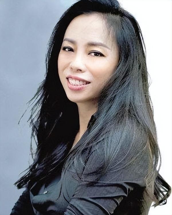 黄绮珊和杜海涛,杜海涛的妈妈是黄绮珊(54岁只有"干儿子"杜海涛)