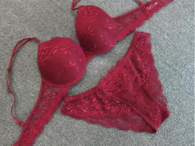 女孩子晚上睡觉时要不要穿内裤，晚上睡觉的时候到底要不要穿内裤（要不要穿内衣内裤）