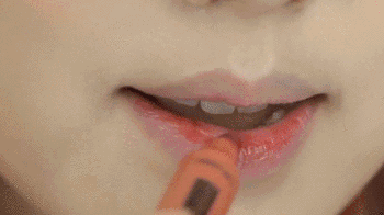 上妆前的步骤有哪些，妆前是什么步骤（新手必看的保姆级化妆教程）