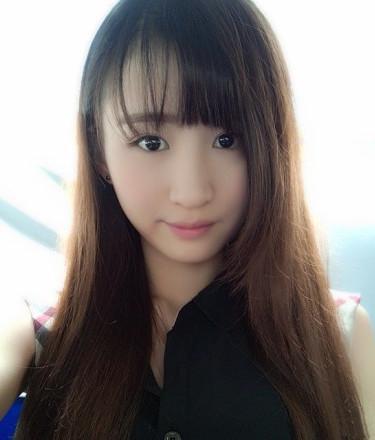演员聂欢，陪伴任嘉伦从无到有，在家当全职太太也很幸福