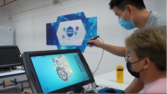 私立华联学院地址在哪里几个校区，哪个城市哪个区（广州这学院专科进，本科出）