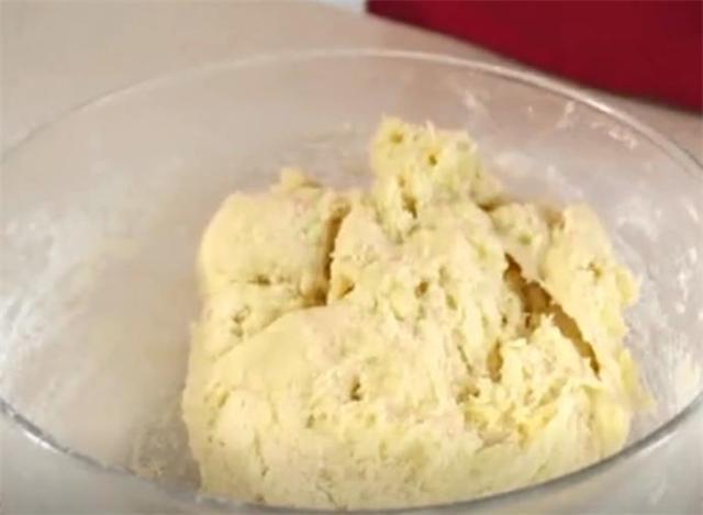 土豆蒸着吃的做法，土豆蒸着怎么吃（想不到居然那么好吃）