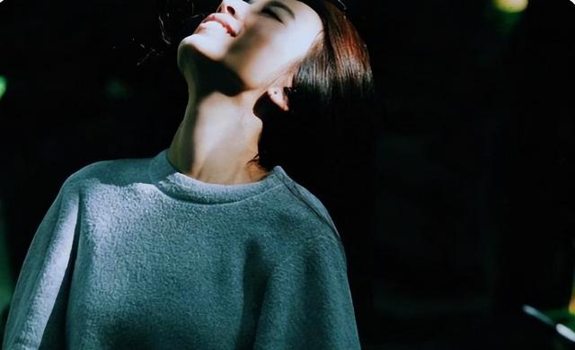 闺蜜头像三人一萌一酷一霸气，三人闺蜜头像:)『三个人的友谊，不一定有一个是多余的』微信（SHE合体为Hebe庆生）