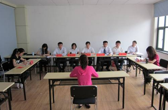 30岁副科算不算晚，从科员到副科最快几年（公务员“晋升年龄表”曝光）