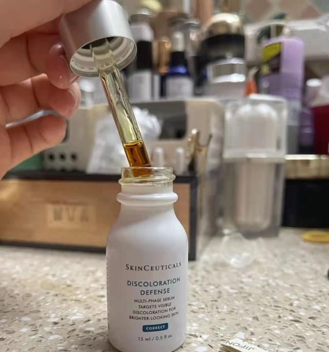 烟酰胺精华液的功效与作用，烟酰胺的功效与作用（5款热门好用的烟酰胺精华）