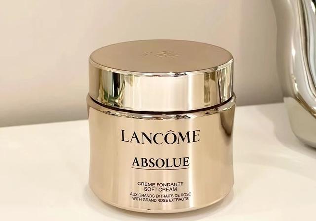 紧致抗皱护肤品排行榜，全球十大抗皱紧致排名（2023年热门“抗老面霜”排行榜）