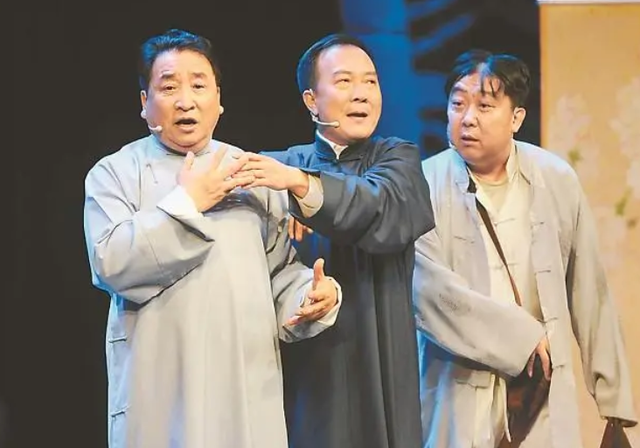 相声演员刘伟简历，相声演员刘伟与冯巩（师胜杰徒弟炮轰非遗相声大会）