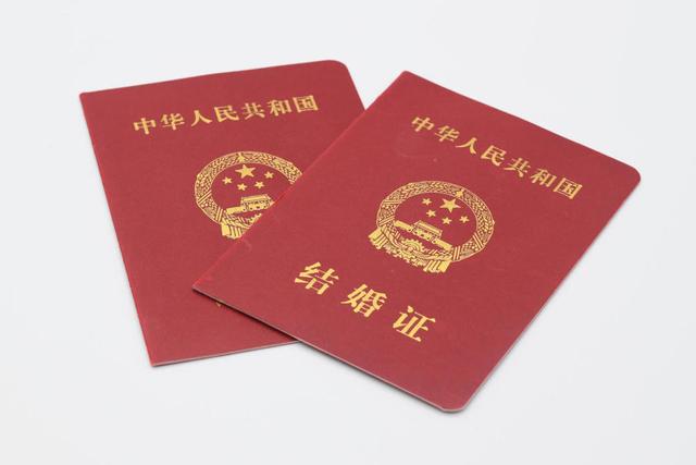孙东海对殷桃为什么不像李小冉，孙东海（“坎坷情史”殷桃：前夫入狱）
