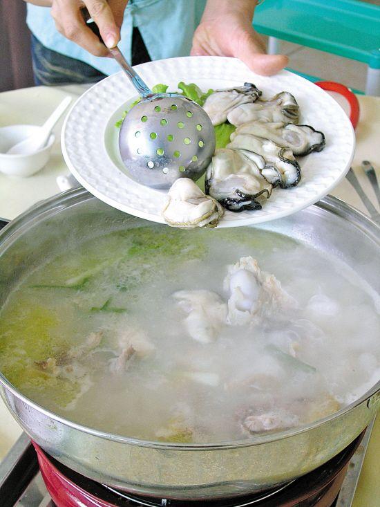 牡蛎怎么开壳，牡蛎怎么开壳清洗内脏（海蛎子<牡蛎、生蚝>怎么开壳）