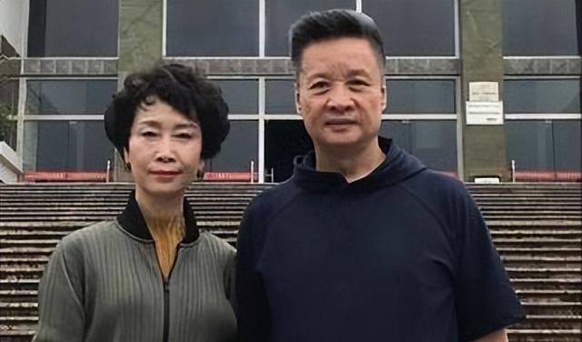 阎维文的家庭故事，阎维文：陪妻子抗癌34年