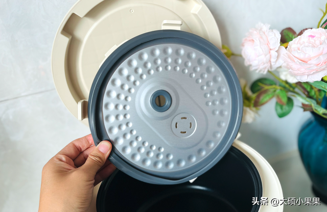 沥米饭煮多久沥起来，沥米饭怎么煮好吃（仿佛一下子回到了当初那个炊烟袅袅的乡村）