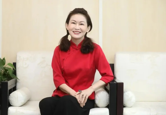 华熙生物赵燕个人简介，山东女首富赵燕身家500亿
