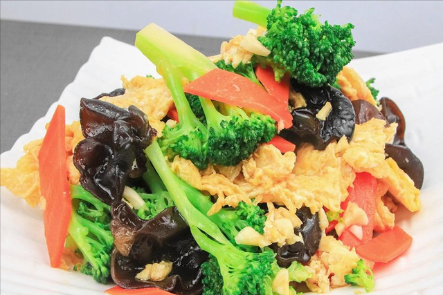 胡萝卜怎么切菱形，胡萝卜的切法菱形片（俗话说“中秋吃一宝）