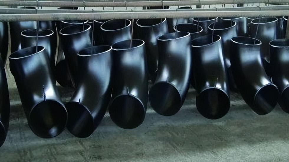 三英寸是多少厘米，四十三英寸是多少厘米（什么是英寸）