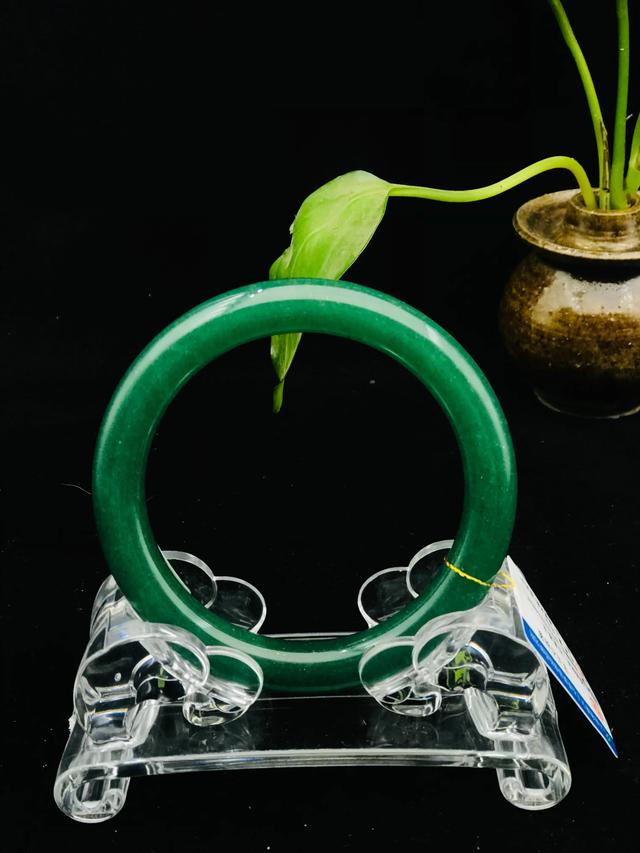 玉石的种类及特点，玉石的种类和特点（中国玉石大全<下>）