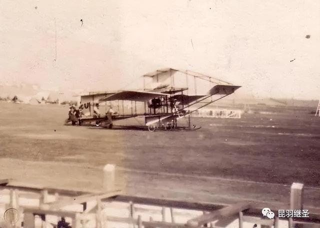 飞机是谁发明的，飞机是谁发明的哪国人（莱特兄弟发明的是飞行机器）