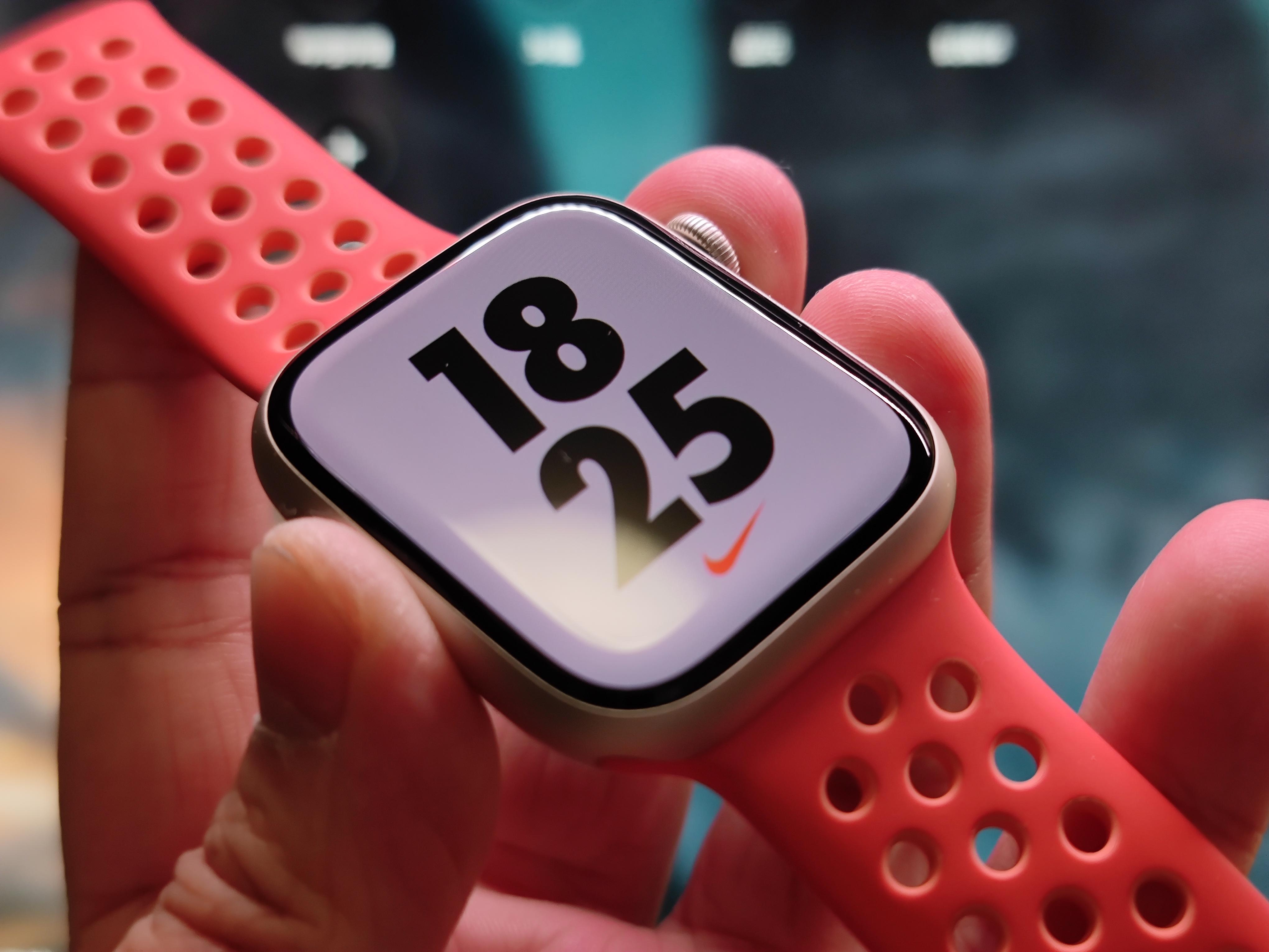 苹果智能手表买哪一款最好（智能手表Apple Watch S7评测）