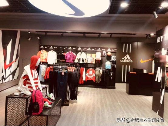 耐克折扣店怎么加盟，耐克换季优惠店怎样加盟（耐克阿迪达斯折扣店加盟）