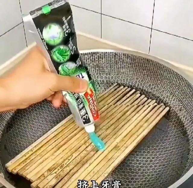 小苏打去霉点最有效的方法，小苏打怎么去霉斑（活了30年才知道的除霉小技巧）