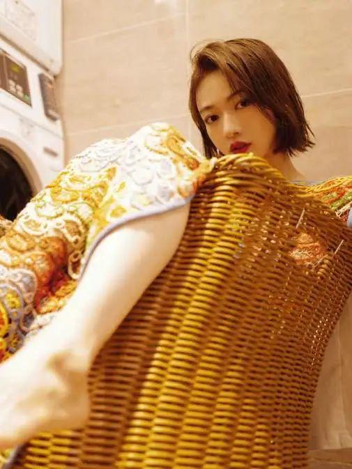 脑门大适合什么发型，脑门大适合啥发型（怎样才能找到适合自己的那款）