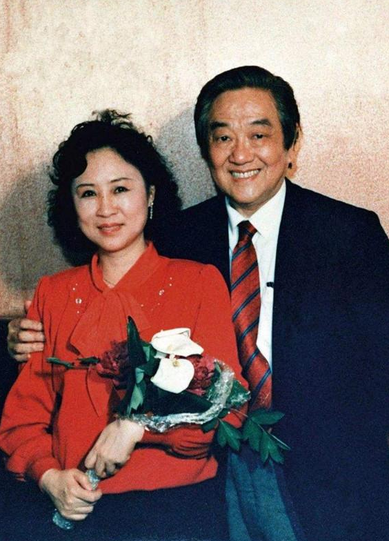 1959年,21岁的琼瑶嫁给庆筠,搬进了装修简陋的出租屋.