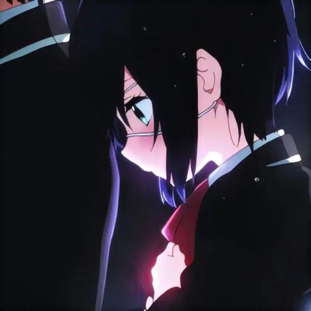 中二病女生特点，中二病也要谈恋爱／动漫女生头像微信（精选中二病也要谈恋爱动漫情侣头像大全）