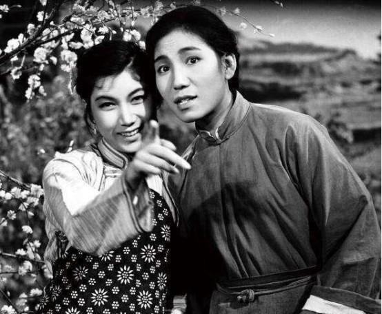 小品女演员名单大全，和潘长江演过小品的女演员都有谁（春晚40年小品演员大盘点）