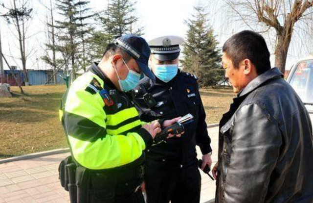 棚尾拉箱，酒有问题还是车不正规（棚尾拉箱打_动物）