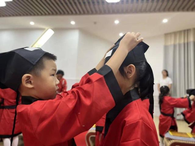 开笔礼祝愿孩子的话，开笔礼家长寄语（诺亚舟森林幼儿园大班开笔礼）