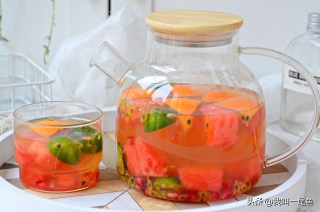 秋天喝什么养生茶，秋天喝什么养生茶对身体好（秋天常喝这三款果茶）