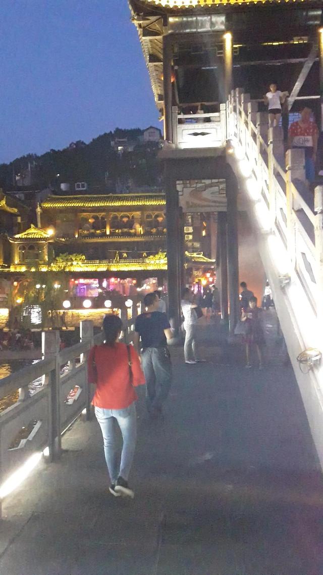 凤凰古城住宿推荐，凤凰古城内住宿推荐（凤凰古城）